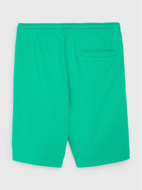 PANTALÓN CORTO GREEN ESSENTIAL CON LOGO Y CORDÓN