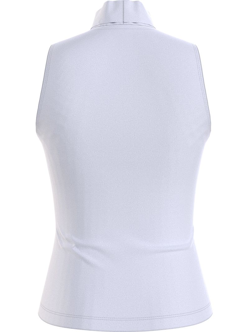 CHALECO-ESSENTIAL-CON-CUELLO-CISNE