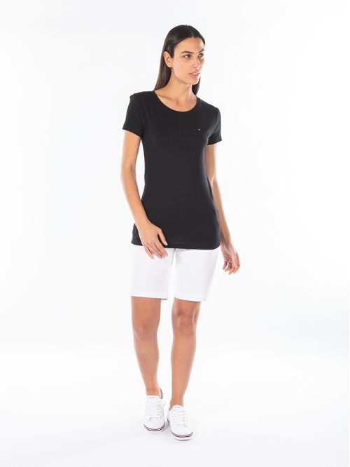 CAMISETA CON CUELLO V