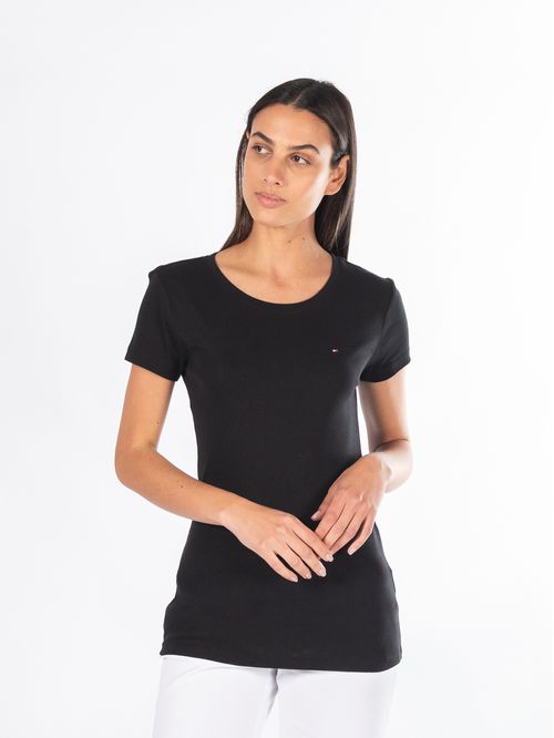 CAMISETA CON CUELLO V