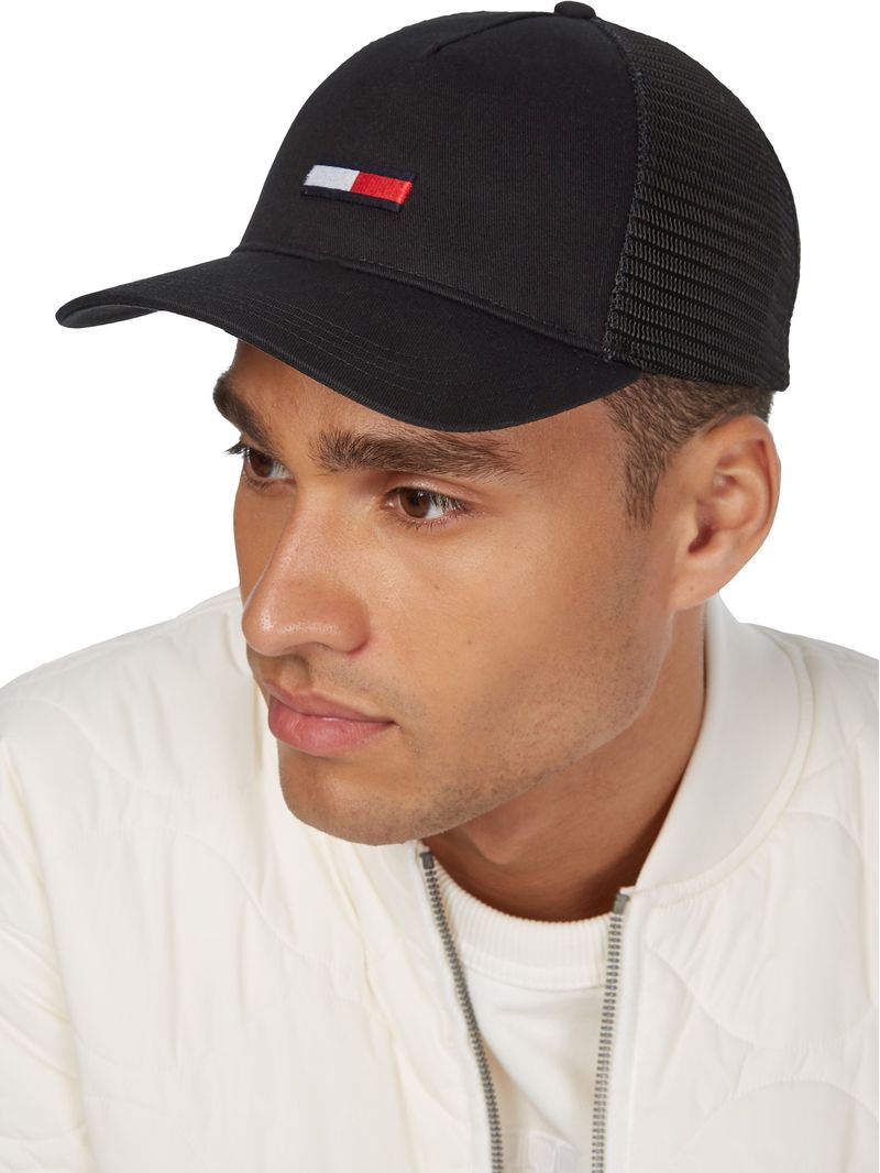 GORRA-TIPO-TRUCKER-CON-PANELES-DE-MALLA