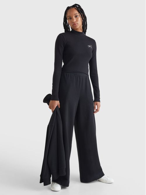 CAMISETA MANGA LARGA DE CORTE CROPPED Y LOGO