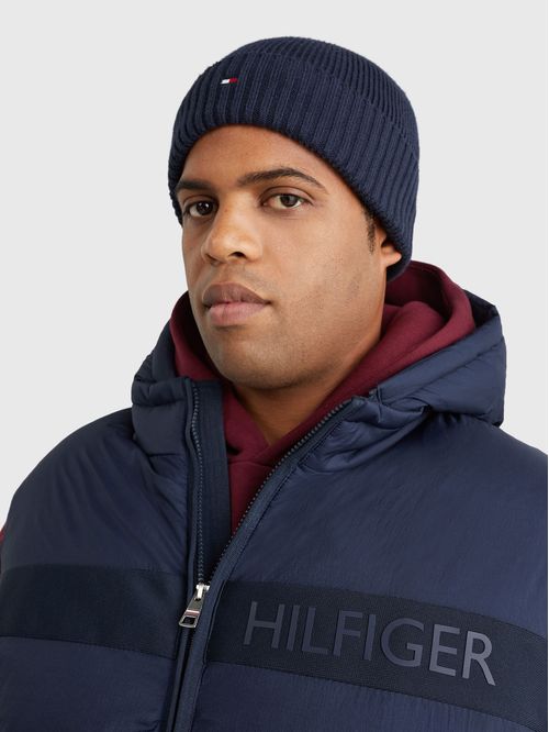 GORRO DE PUNTO ELÁSTICO CON LOGO