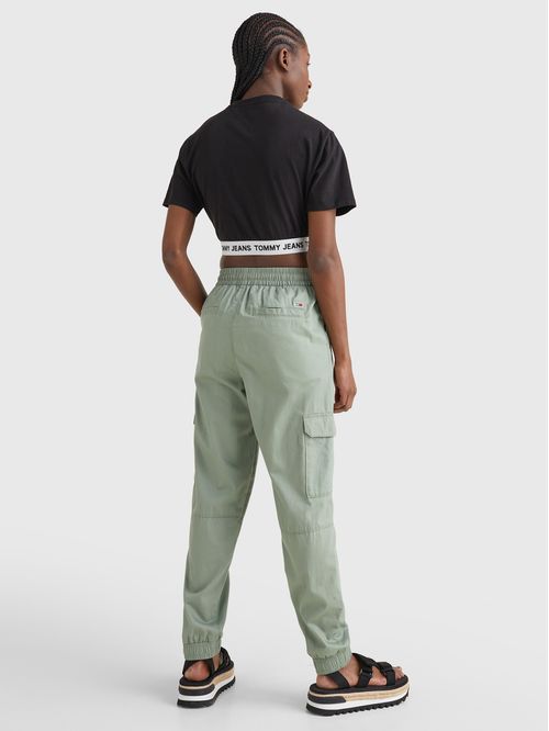 PANTALÓN ESTILO CARGO