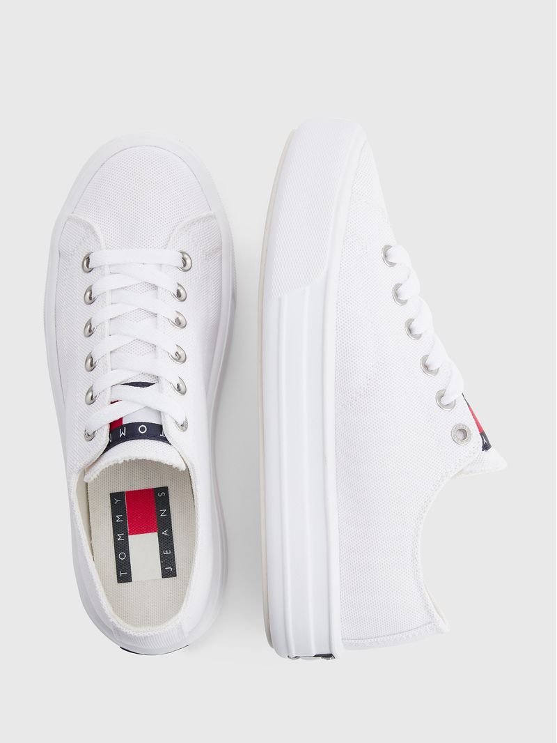 ZAPATILLAS-CON-SUELA-CUPSOLE-Y-LOGO