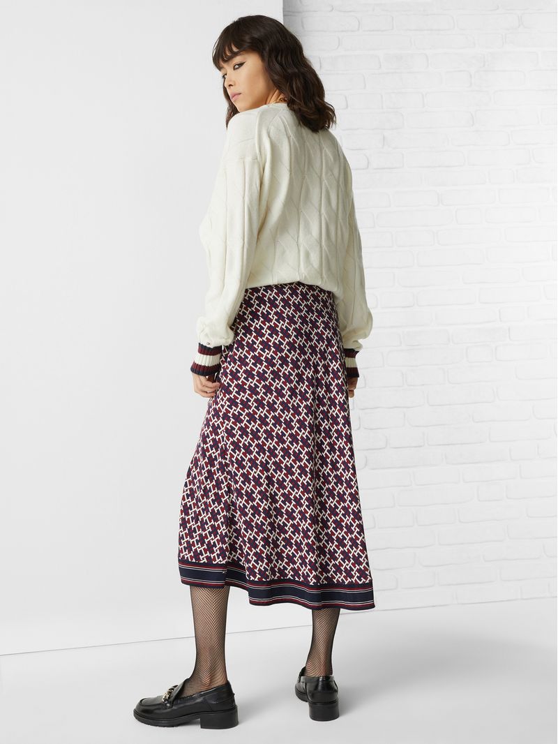 FALDA-DE-VISCOSA-CON-ESTAMPADO-DE-MONOGRAMAS