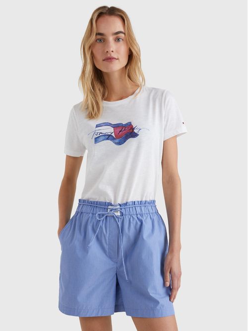CAMISETA CON LOGO EN EL PECHO