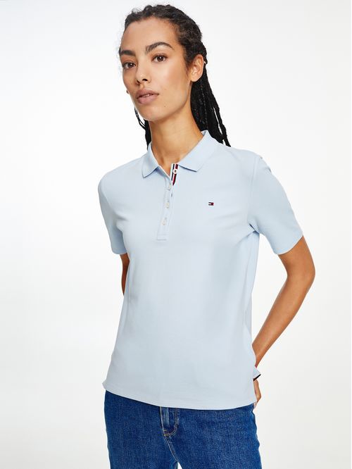 POLO ESSENTIAL CON CARTERA DISTINTIVA