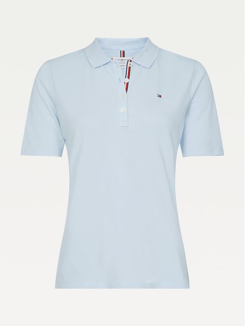 POLO ESSENTIAL CON CARTERA DISTINTIVA