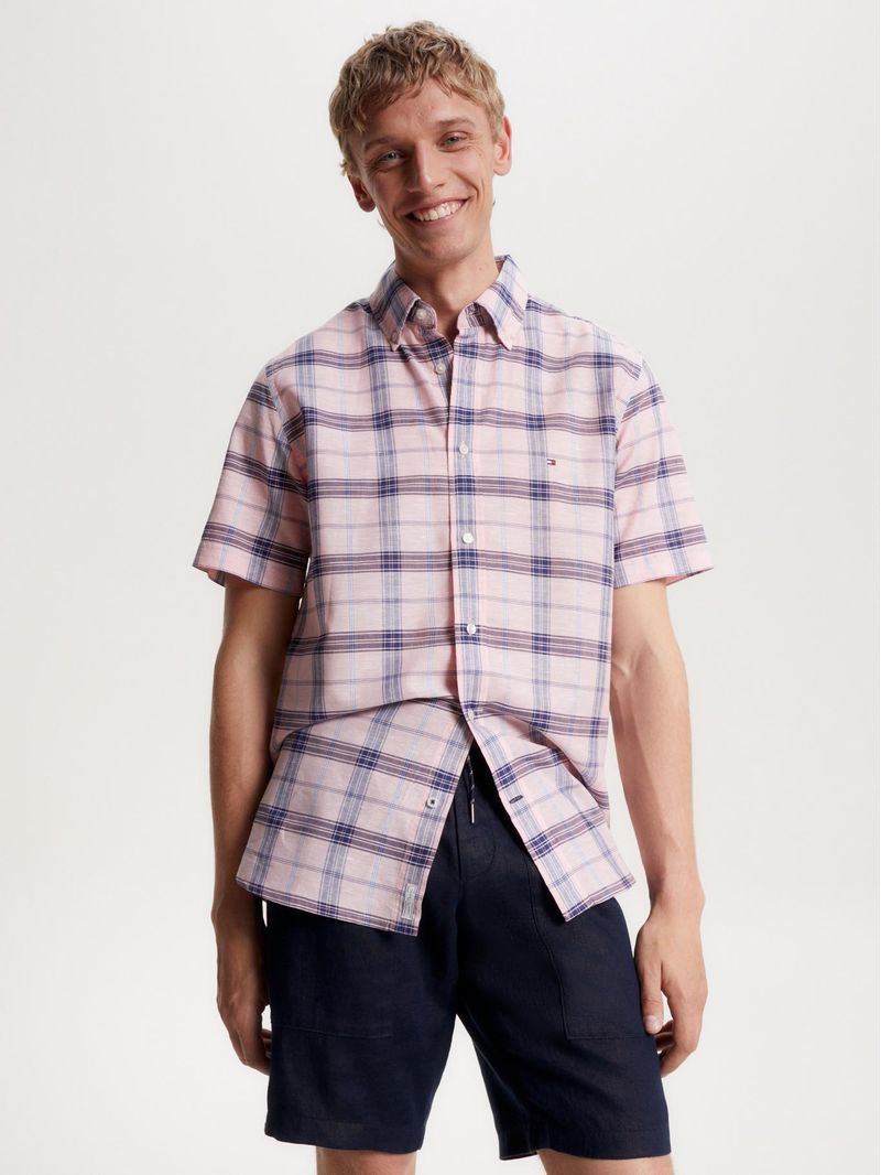 CAMISA-DE-MANGA-CORTA-Y-CORTE-REGULAR