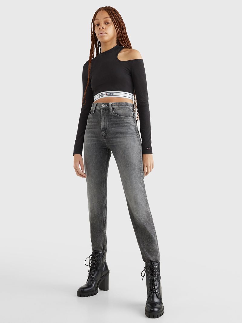 CROP-TOP-DE-MANGA-LARGA-CON-DETALLE-CUT-OUT