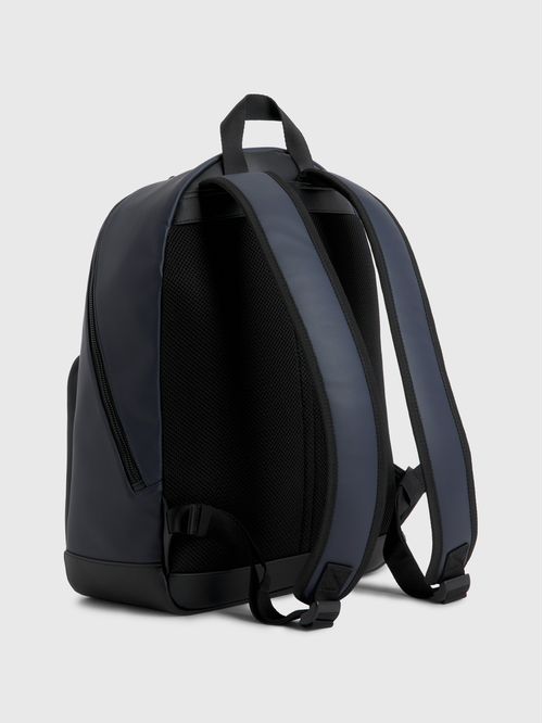 MOCHILA ESSENTIAL DE PIQUÉ CON LOGO