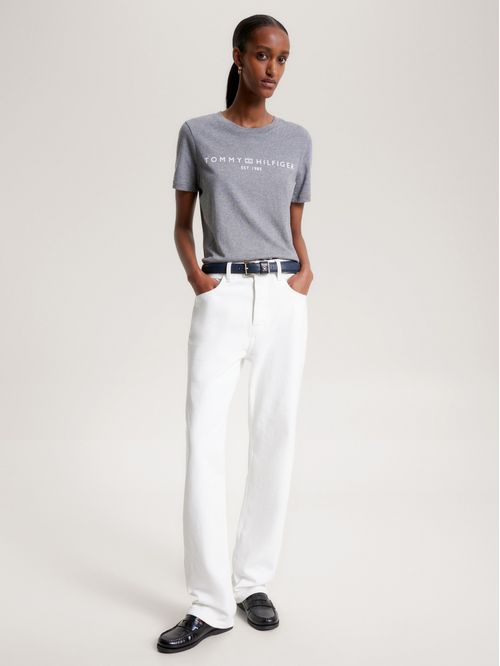 Camiseta con cuello redondo y logo distintivo