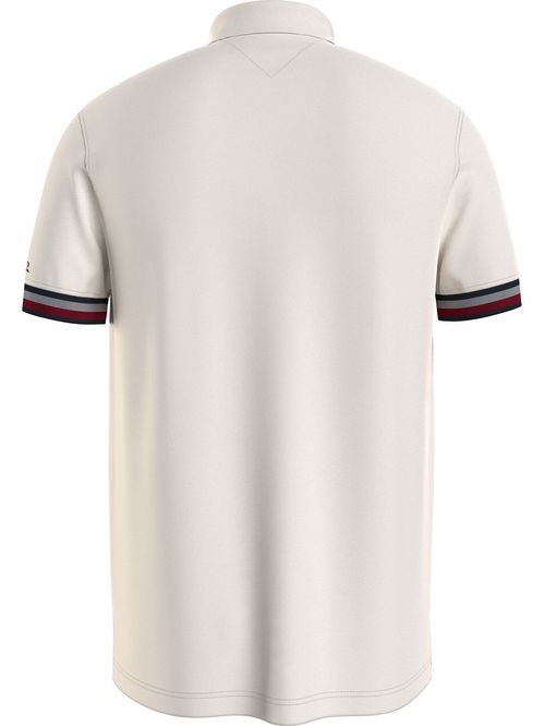 Polo con logo en el pecho y manga