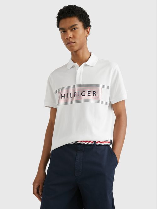 Polo de corte regular con logo