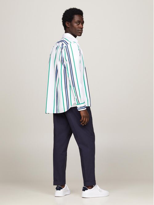 Camisa tipo polo de rayas con corte regular