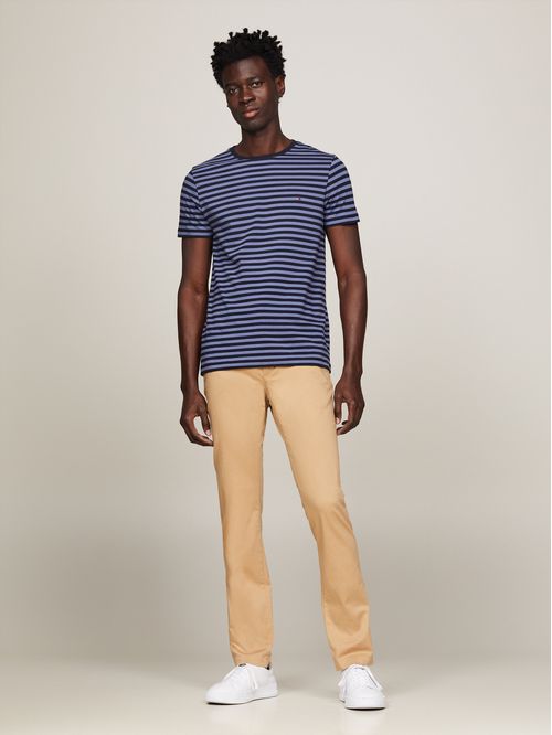 Camiseta de cuello redondo y corte extra slim