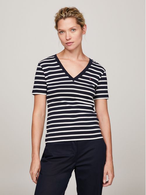 Camiseta de rayas con cuello en V