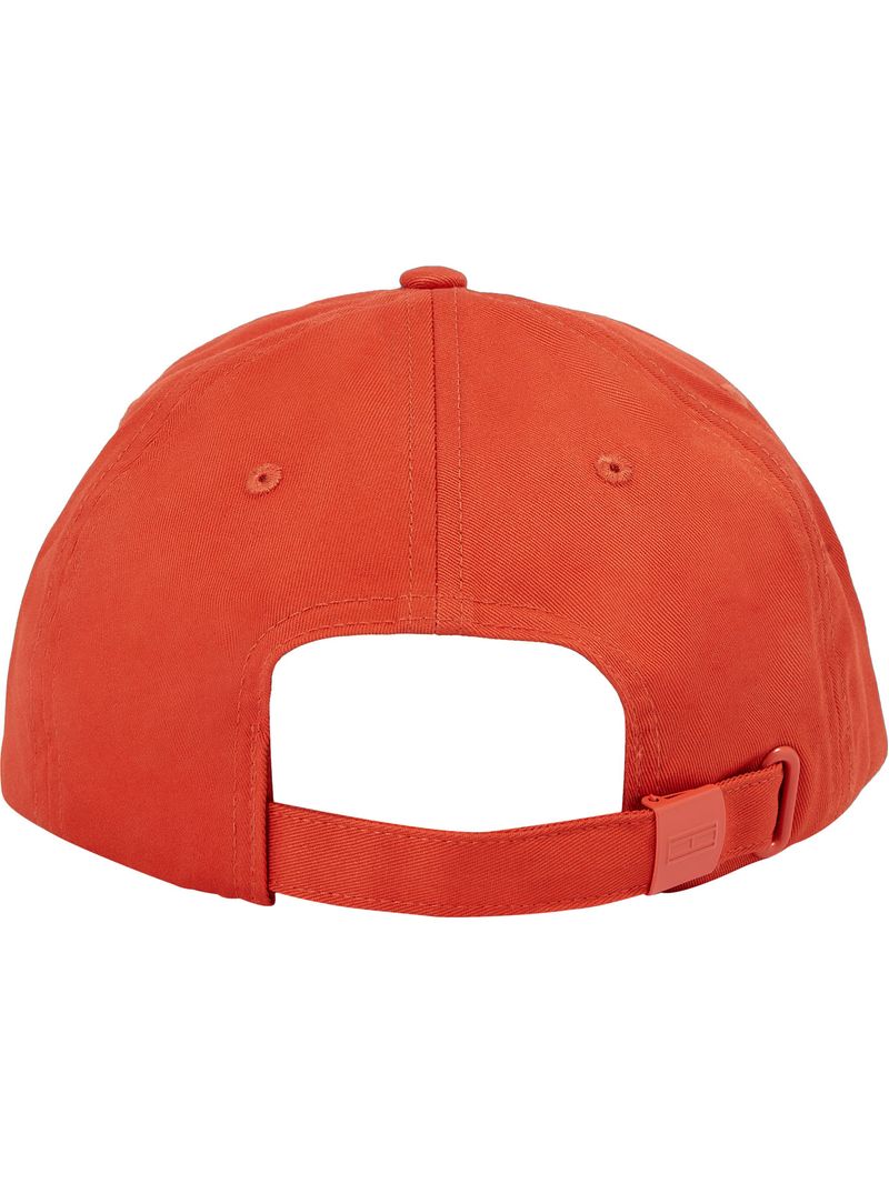 Gorra-con-logo-bordado