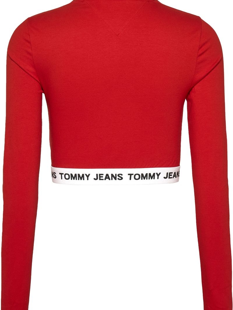 Crop-top-de-manga-larga-y-cuello-alto