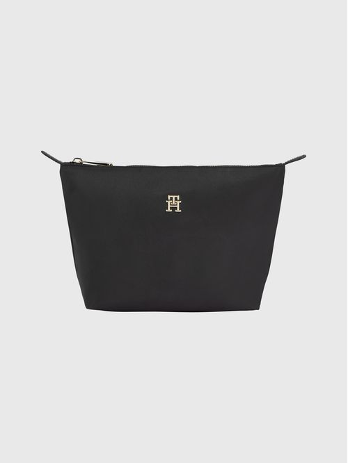 Neceser reciclado con insignia del monograma