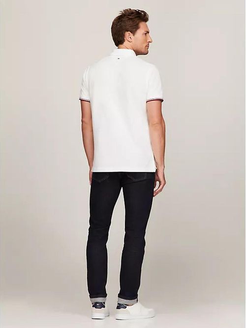 Polo de corte regular