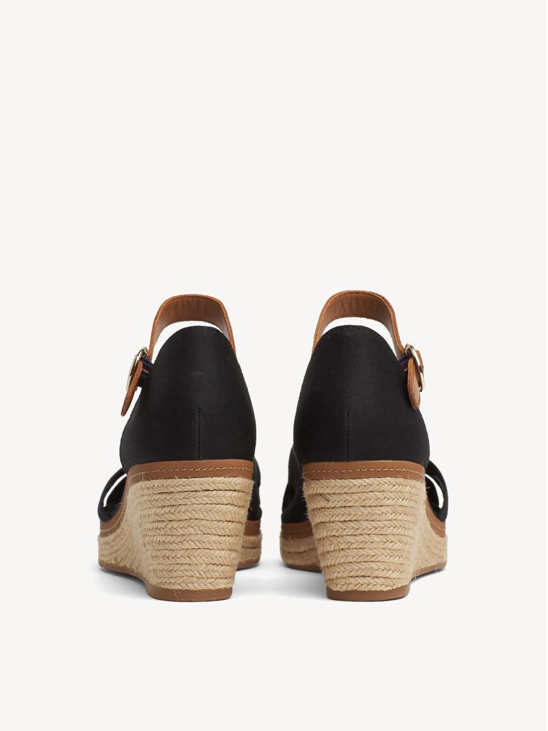 Sandalias-Iconic-con-cuña