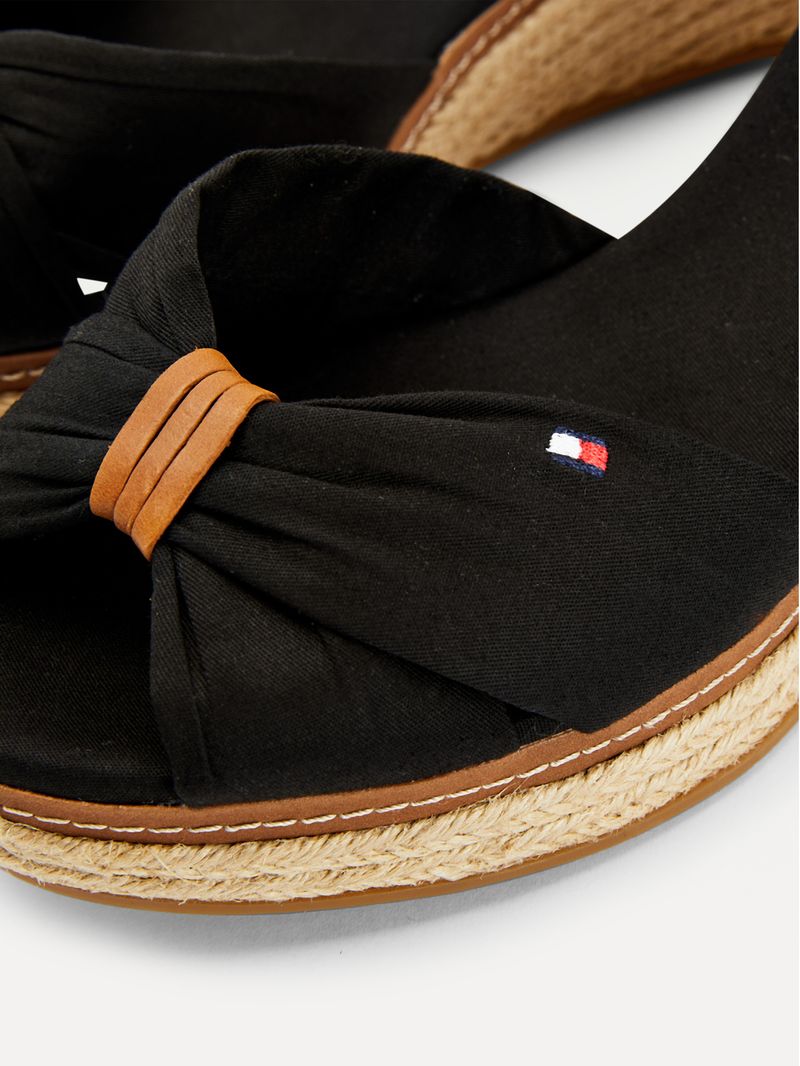 Sandalias-Iconic-con-cuña