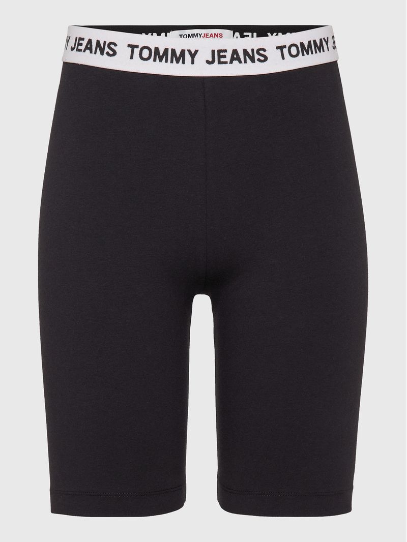 Short-de-ciclista-con-logo