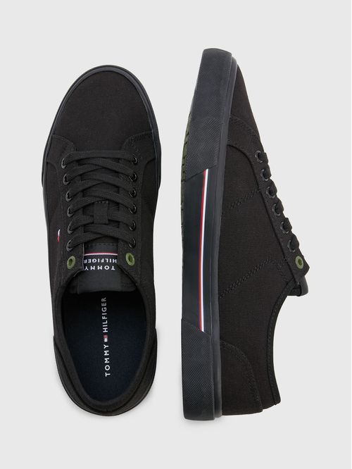 Tenis con cinta distintiva Essential