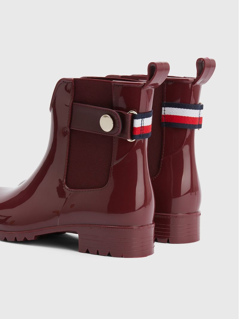 Botas-de-agua-con-acabado-acharolado