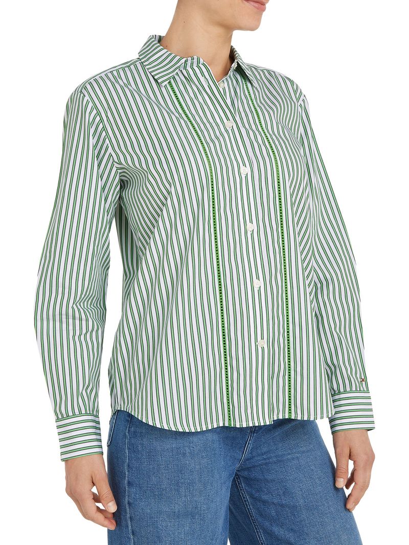 Camisa-a-rayas-de-corte-regular