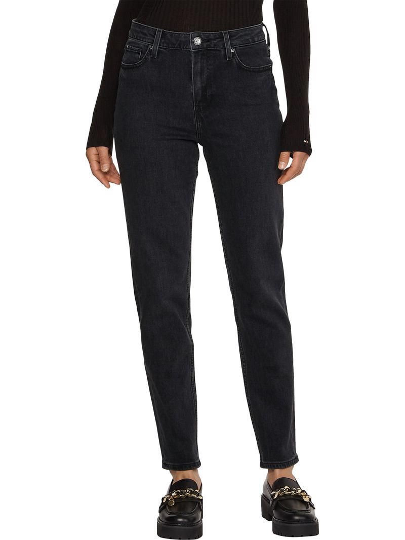 Jeans-Gramercy-conicos-de-corte-Mom-y-talle-alto