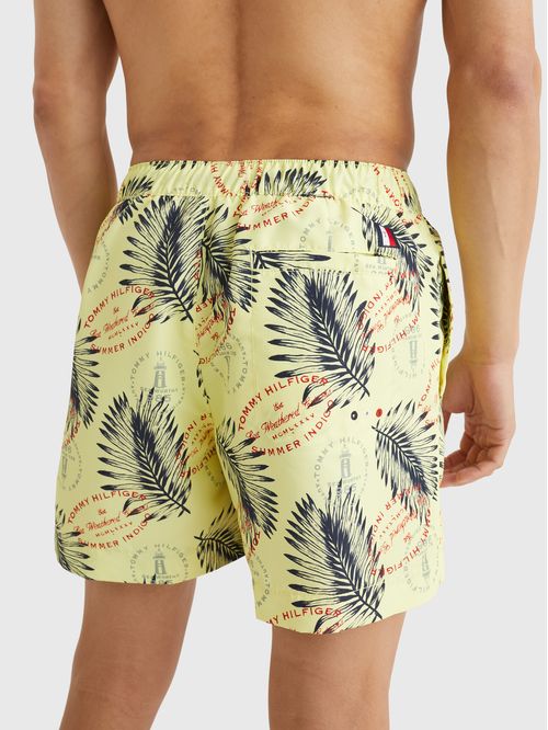 Pantaloneta de baño de medio largo con cordón