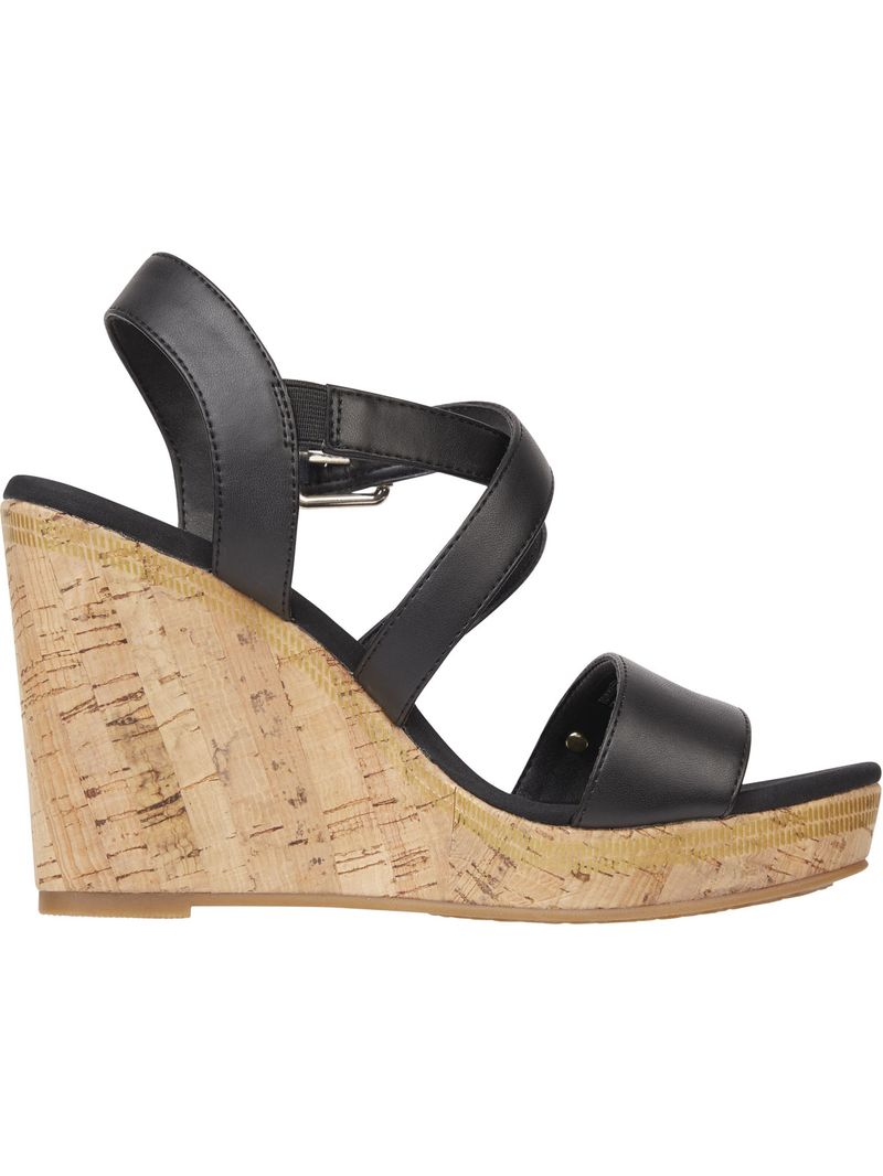 Sandalias-de-cuero-con-cuña-alta
