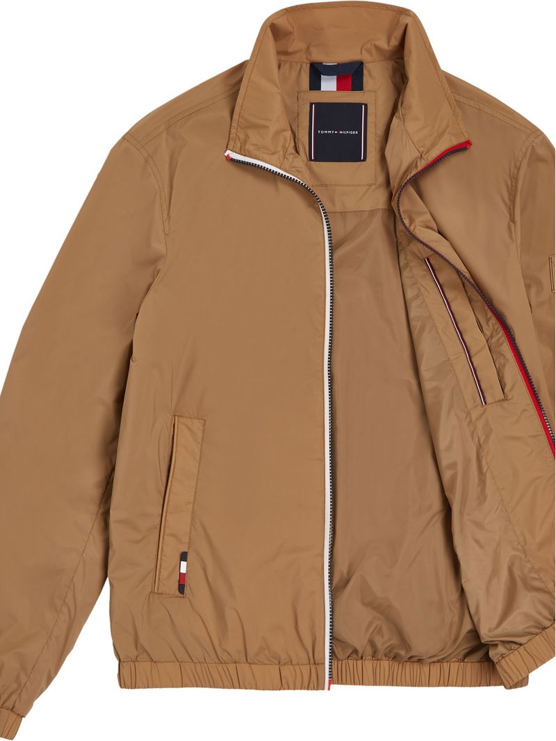 Jacket-con-Cierre-con-zipper-y-logo