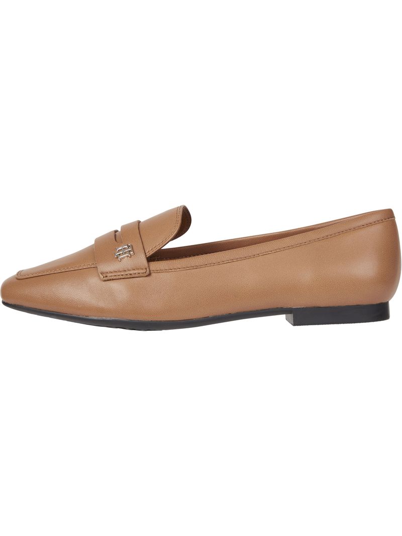 Mocasines-planos-de-cuero-con-monograma