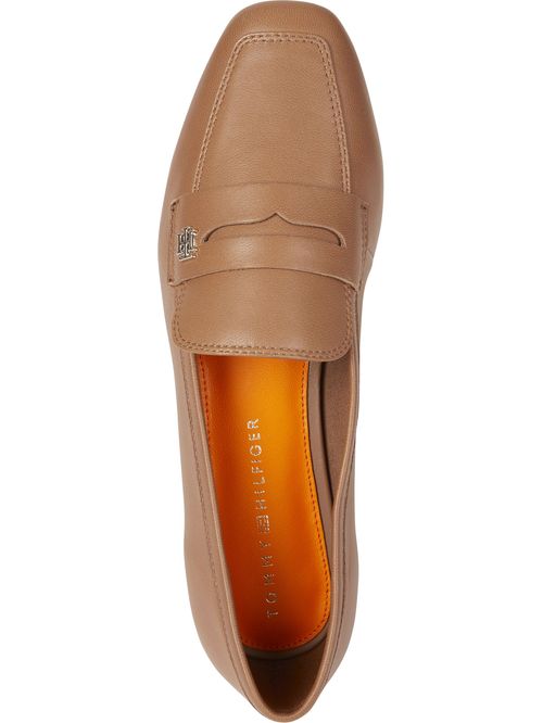 Mocasines planos de cuero con monograma