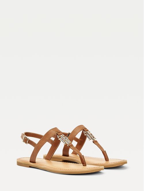 Sandalias con logo metálico