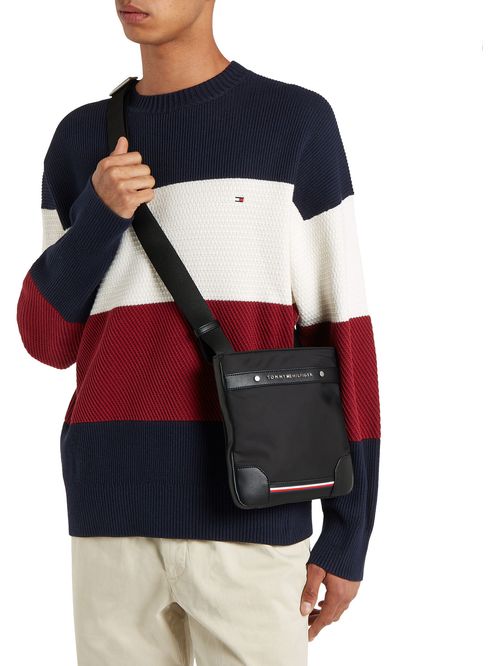 Bolso cruzado pequeño de REPREVE®