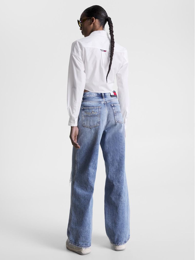 Camisa-cropped-de-popelin-con-nudo