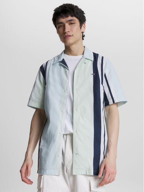 Camisa de manga corta con diseño de rayas