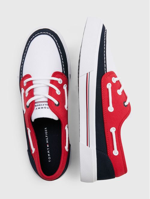 Náuticos de lona con cinta distintiva