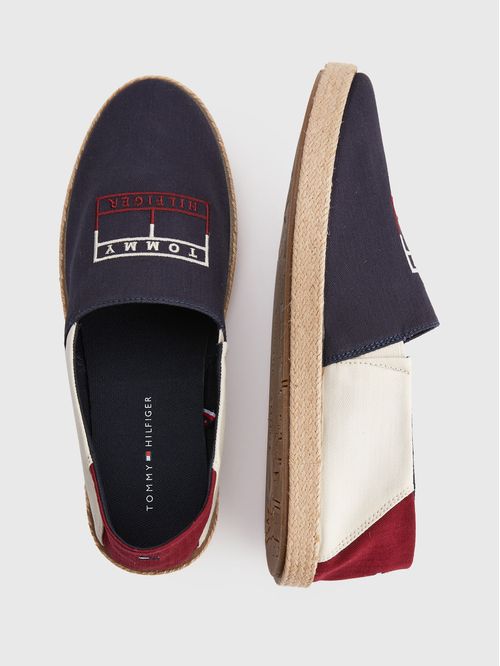 ALPARGATAS COLOR BLOCK CON LOGO BORDADO