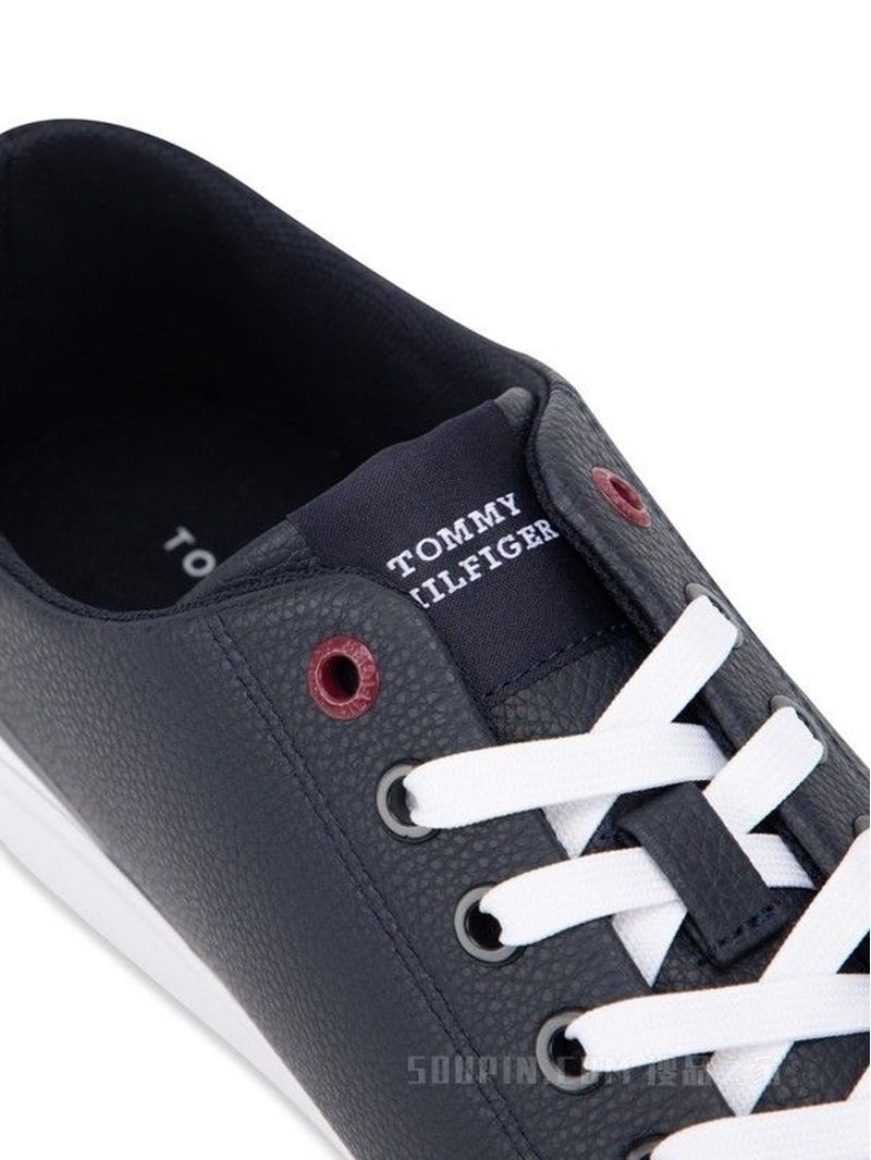 Tenis-de-cordones-con-cinta-distintiva