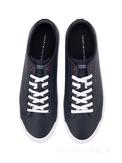 Tenis de cordones con cinta distintiva