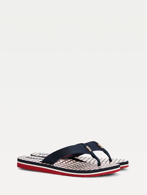 CHANCLETAS CON ESTAMPADO DE CUERDA