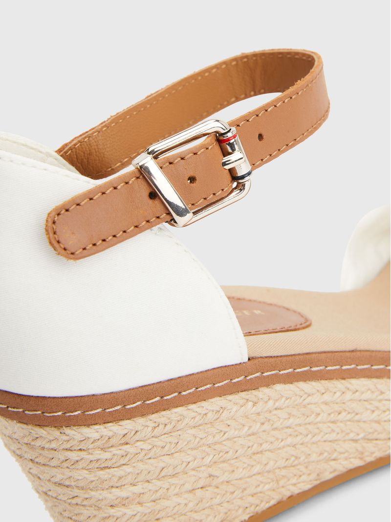 Sandalias-Iconic-con-cuña