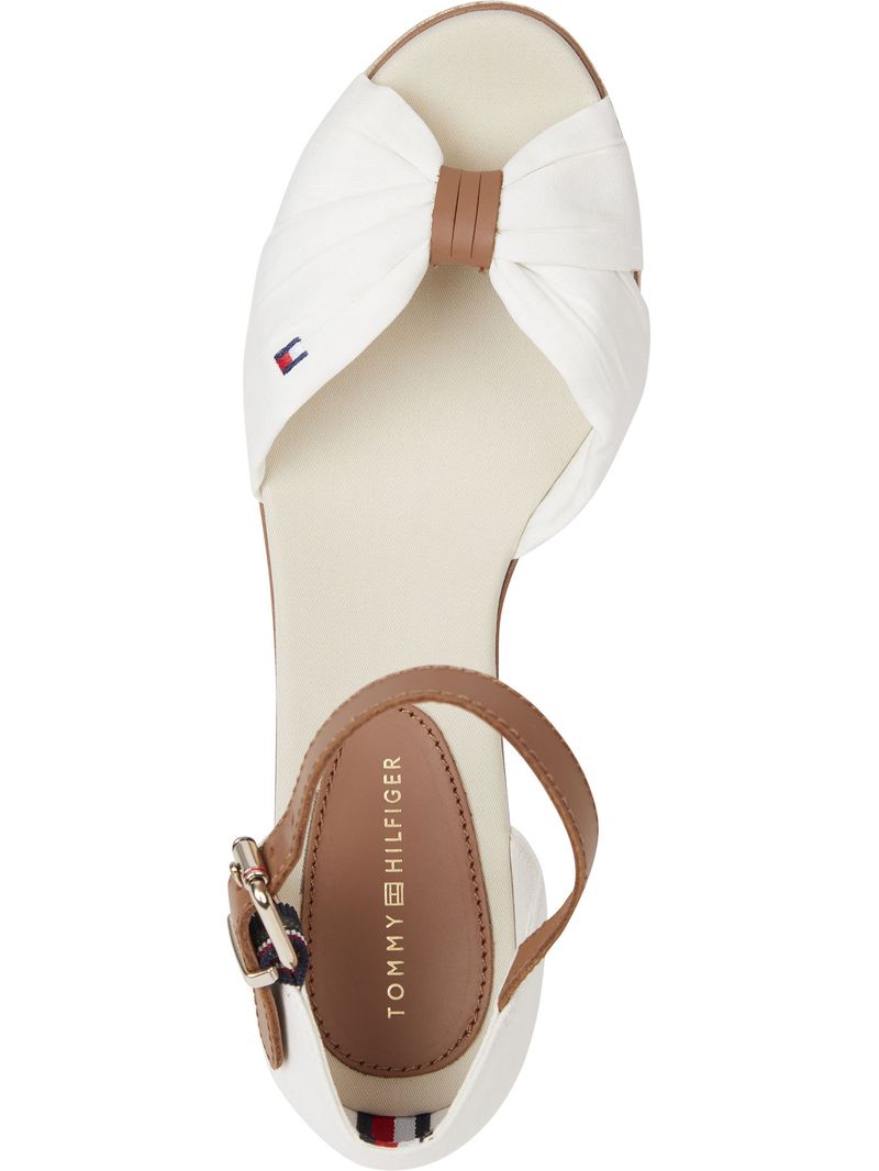 Sandalias-Iconic-con-cuña