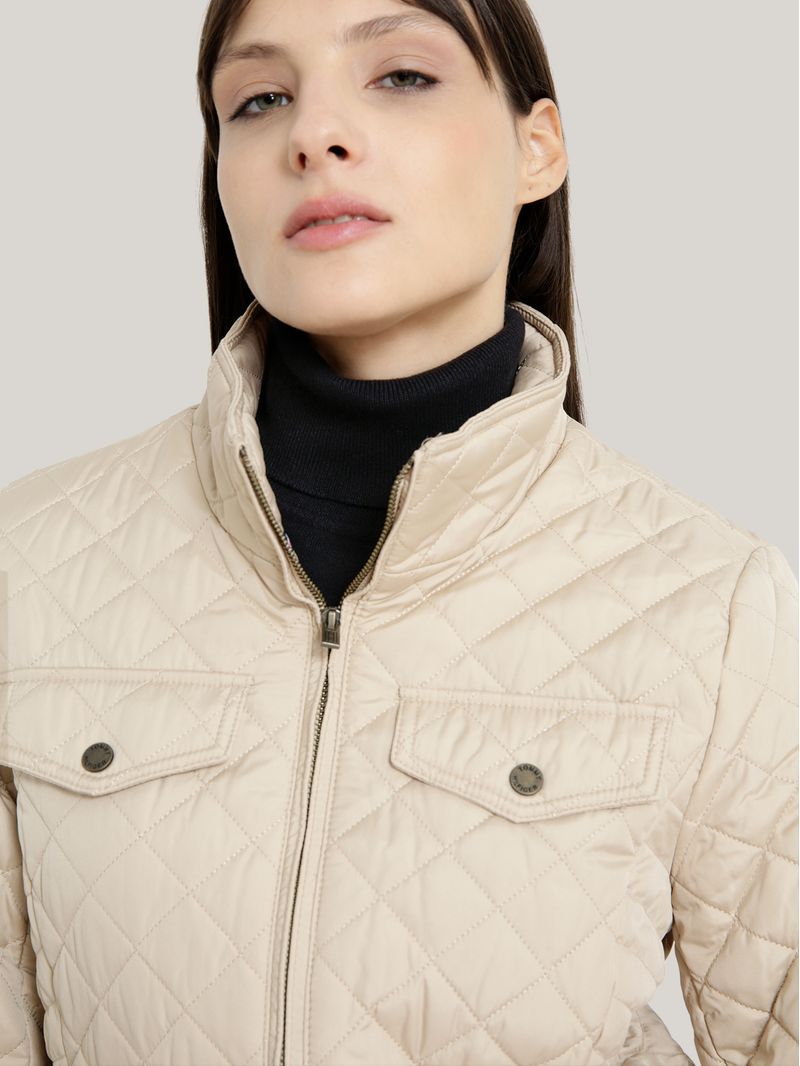 Jacket-acolchada-funcional-y-elegante
